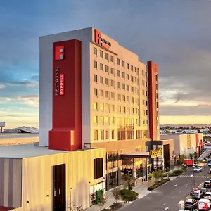 Fiesta Express Explanada Hotel